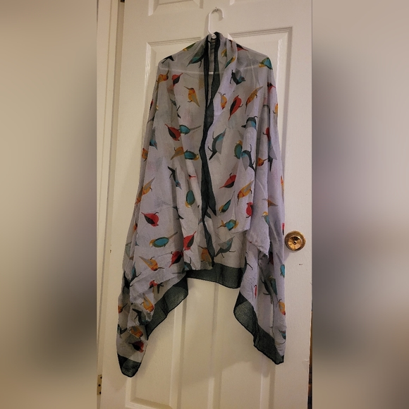 Large Grey Birds Scarf - Picture 3 of 4